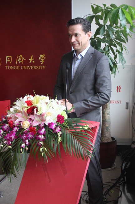 Peter Debrine发言4 Peter Debrine发言4