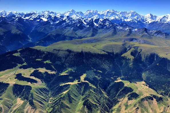 新疆天山